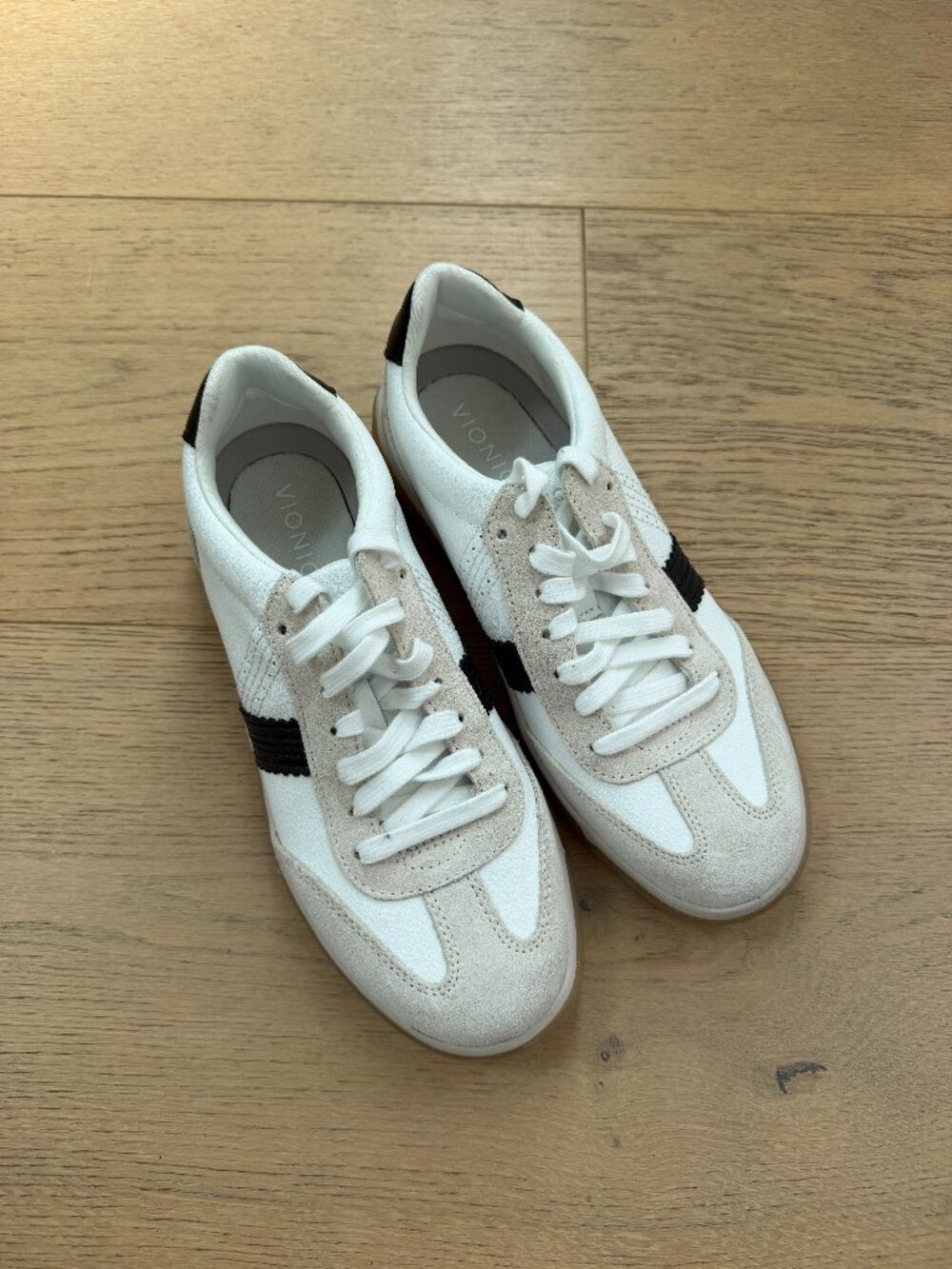Vionic City Walk Sneaker